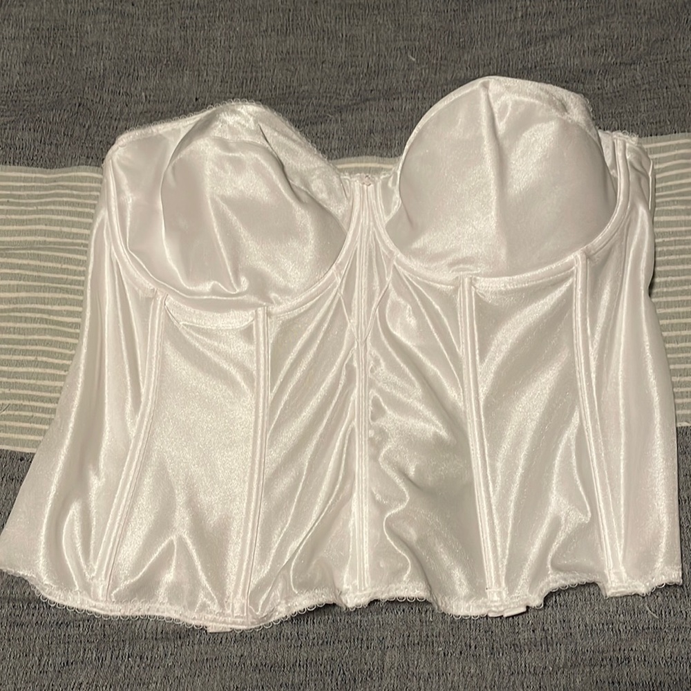 46DD strapless bra NWOT